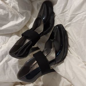 Sam & Libby black patent heels size 8
